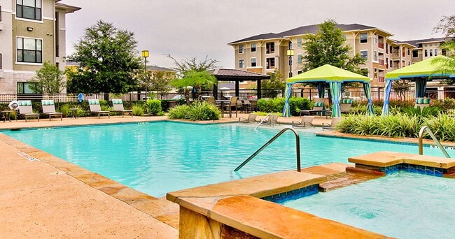 Photo - Connection at Buffalo Pointe Apartments