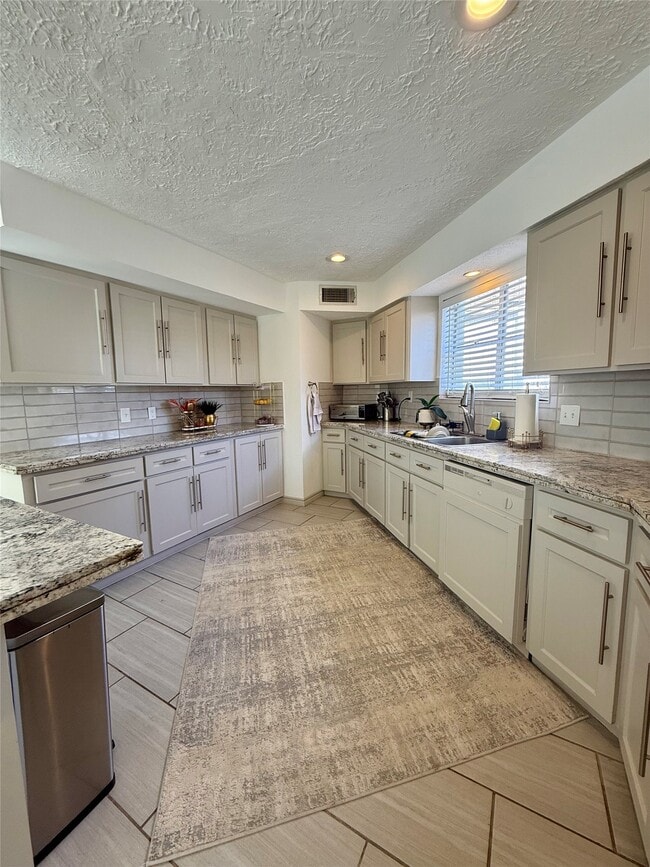 Photo - 3222 Freshmeadows Dr