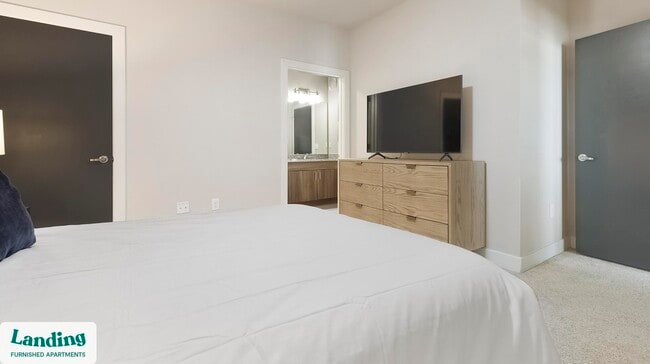 Photo - 1415 N Main Ave Unidad 2474