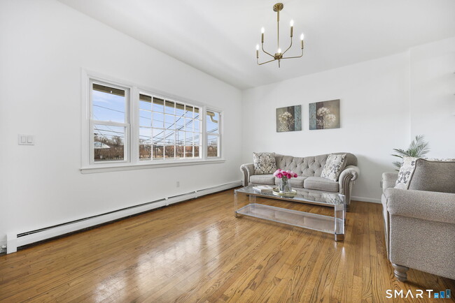 Photo - 305 Mill Rock Rd Unit 305