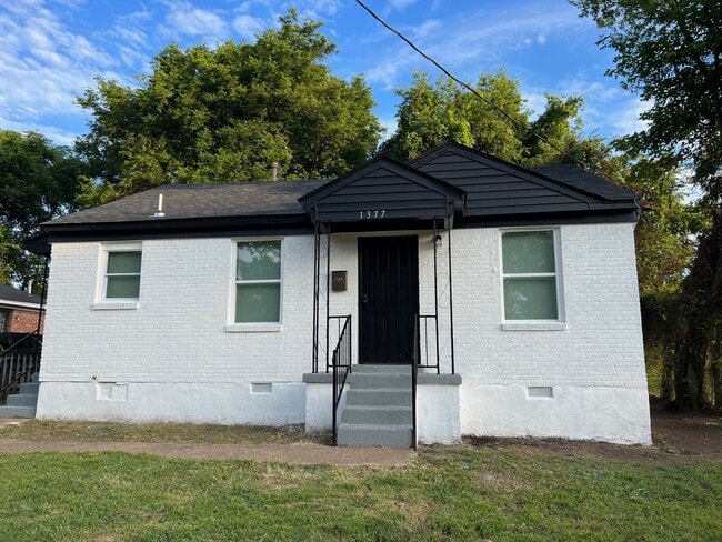 Building Photo - 1377 Lyceum Rd