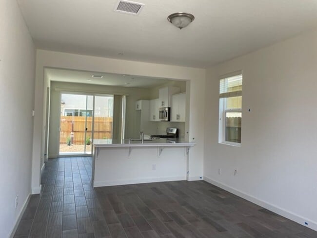 Photo - 2056 N Walling Ln
