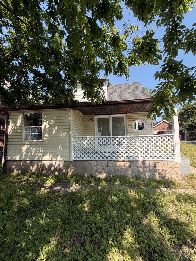 Building Photo - 1803 Homberg Ave
