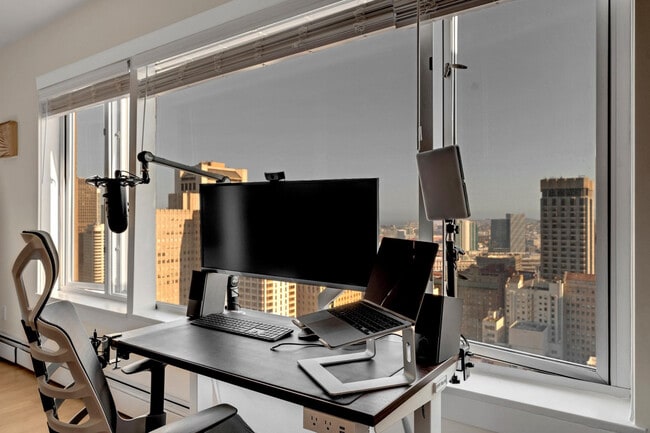 Photo - 899 Pine St Unit FL19-ID354752P