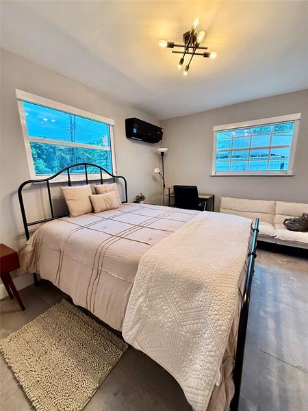 Photo - 2420 SW 11th St