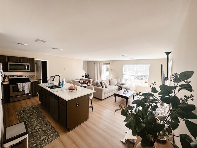 Photo - 215 Dillard Mill Dr