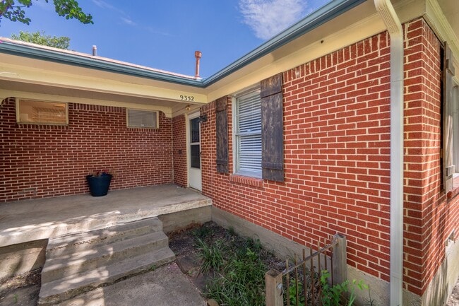 Photo - Cozy Forest Hills Retreat in East Dallas