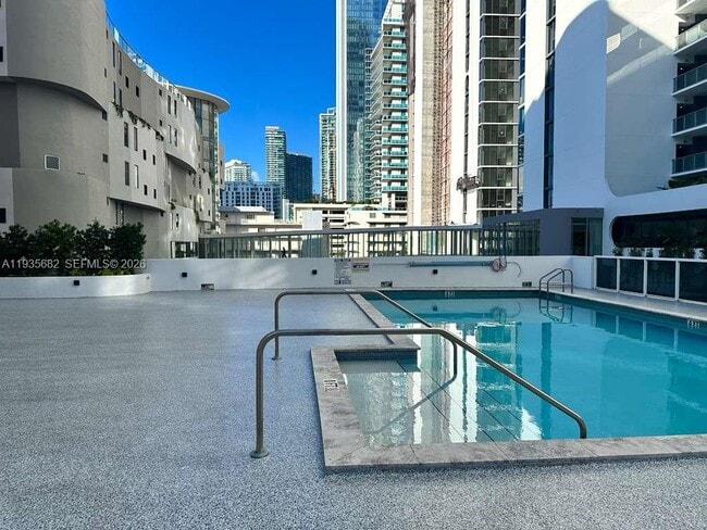 Photo - 601 NE 23rd St Unit 706