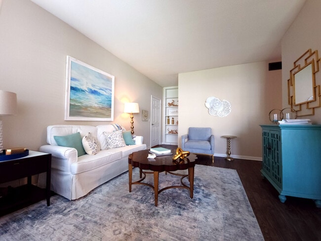 Photo - Evergreen at River Oaks