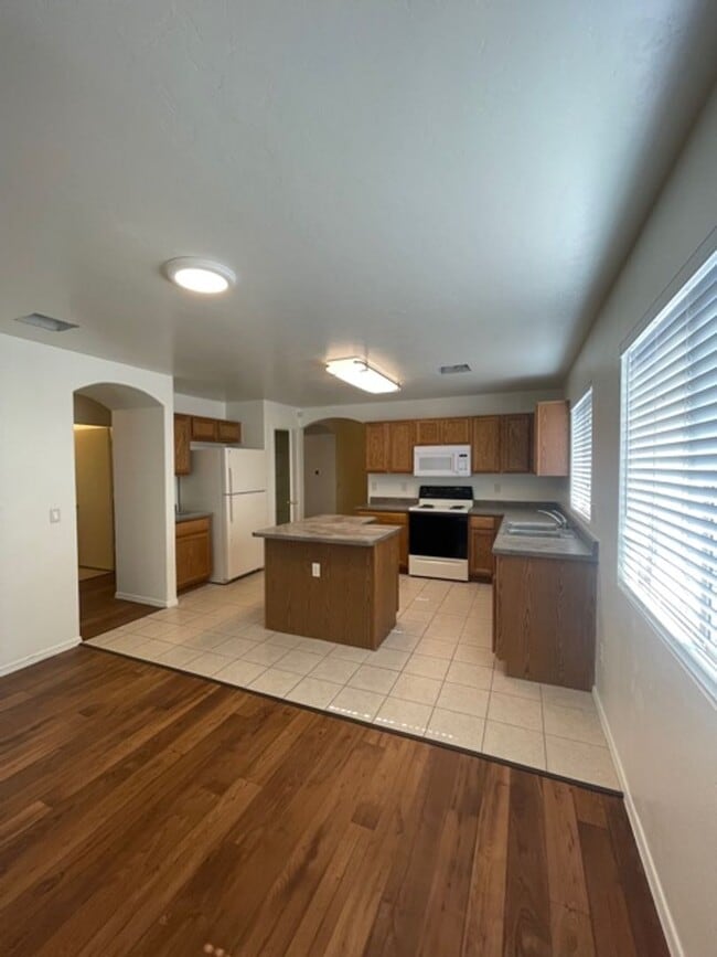 Photo - 2057 W Silver Meadow Pl
