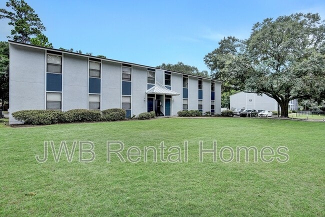 Building Photo - 10825 Key Haven Blvd Rental
