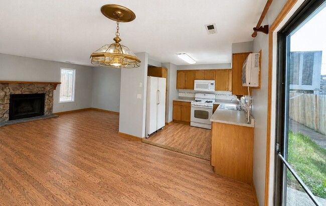 Photo - Pardee Duplex (A &amp; B) Unit A (main house)