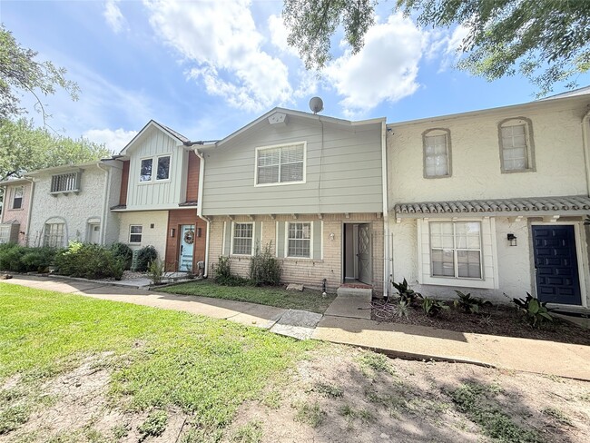 Building Photo - 12875 High Star Dr Rental