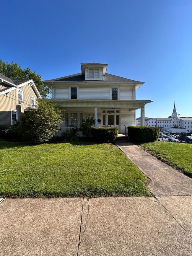 Westover/2031 - Westover/2031 Apartment