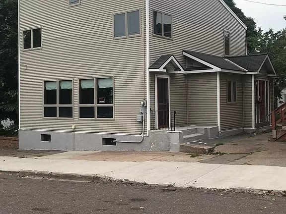 Photo - 310 Scallon St