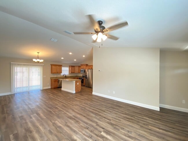 Photo - Custom Home - Desirable SE Ocala Neighborhood 3/2/2 **Available Soon**