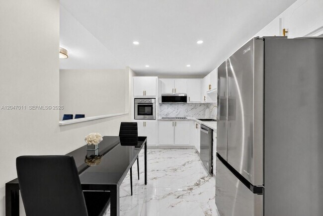Photo - 19380 Collins Ave Unit 608