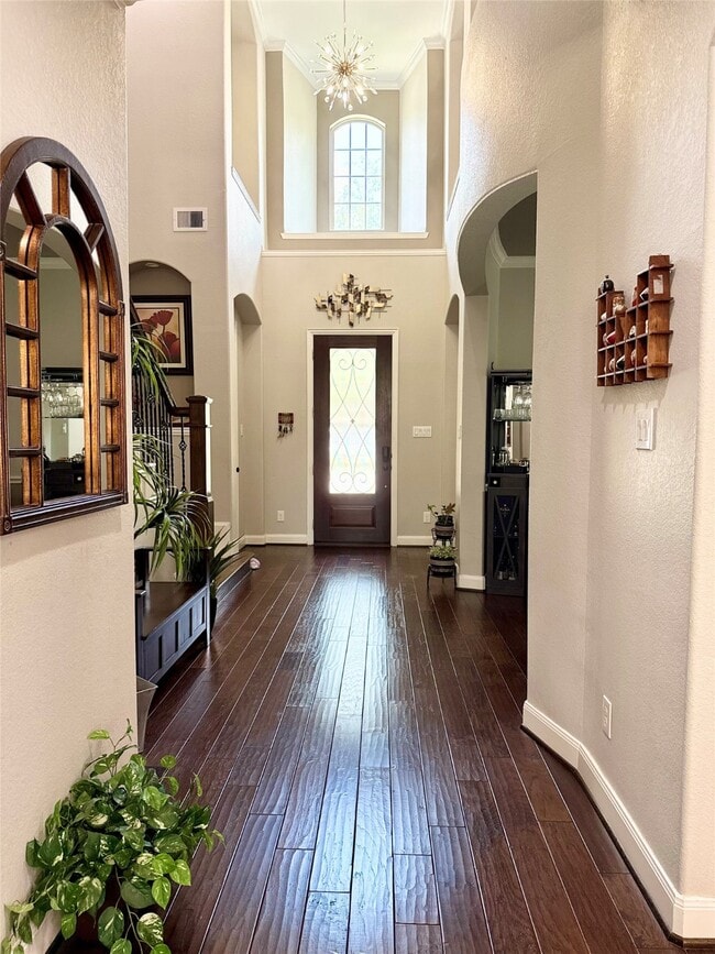 Photo - 166 Lindenberry Cir