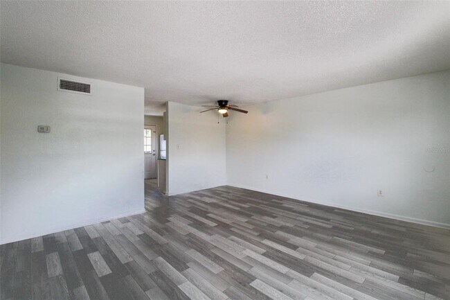 201 Poinsettia Pine Ct Unit 202