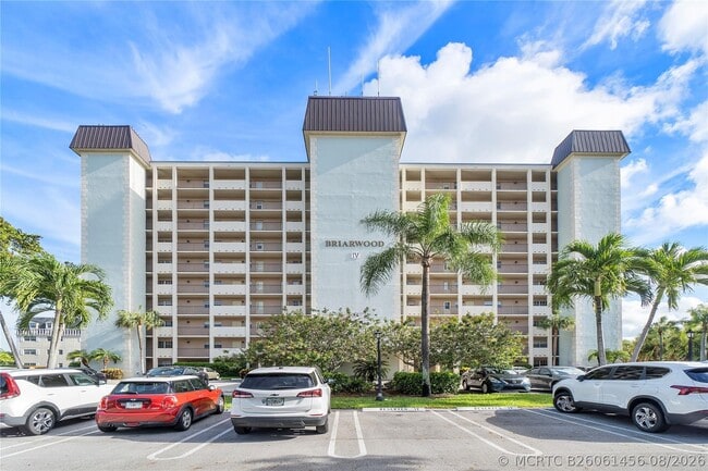 Building Photo - 9101 W Sample Rd Unit 402