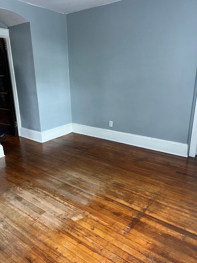 Photo - 919 E King St Unit Apt 2