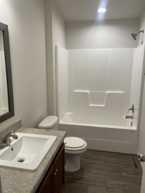 Photo - 2393 Elmira St Unidad 3