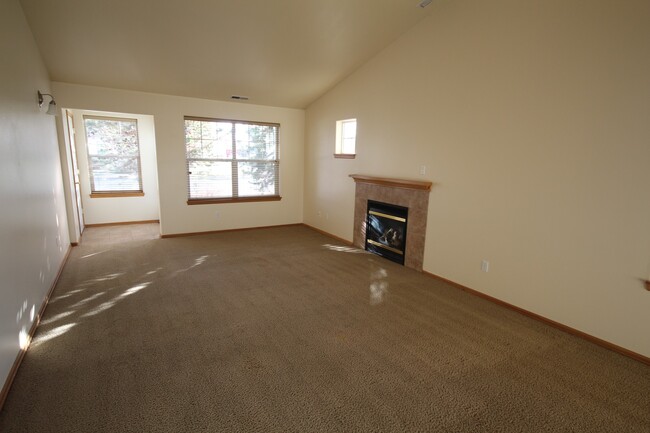 Photo - SW Redmond 3 Bdrm House, 2 Bath, Gas Heat & A/C, Patio & Fenced Yard, Dbl Garage