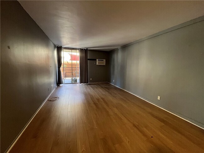 Photo - 320 S Gramercy Pl Unidad 109 Rental