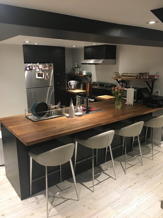 Building Photo - 132 Bellefair Av Unit Basement