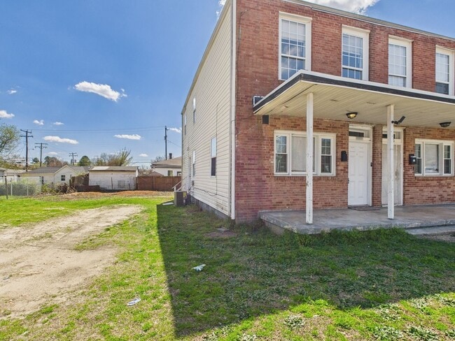 Building Photo - 1454 Ferndale Ave