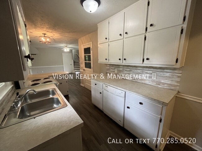 Photo - 153 Carroll Cir