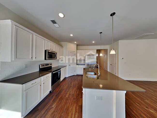 Photo - 15724 Thomas Rd