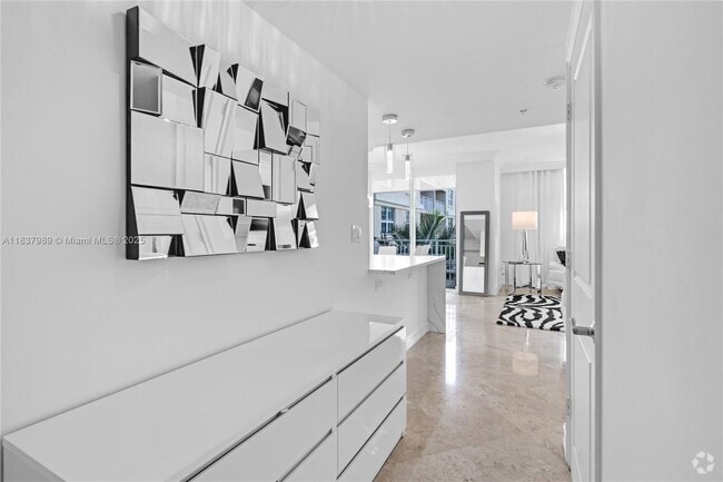 Building Photo - 99 SE Mizner Blvd Unit PH 16 Rental