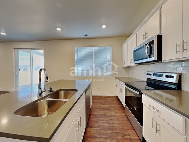 Photo - 6074 Walleye Dr