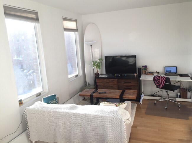 Photo - 109 3rd St Unit 4