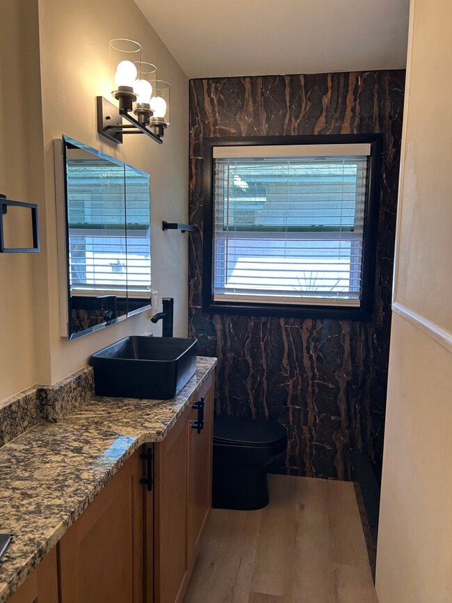 Photo - 711 15th Ave NW Unidad #B