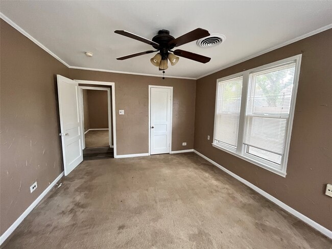 Photo - 103 E Stone St