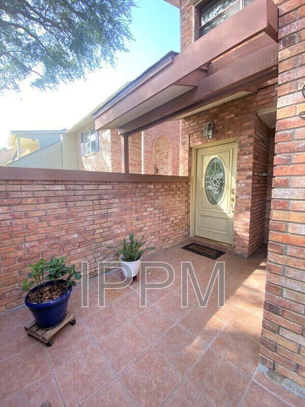 Photo - 5320 Guava Dr