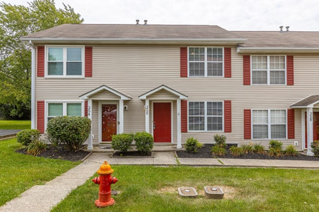 Building Photo - Lovely Townhouse in Winchester! All Electric, Off-Street Parking, W/D Hookups, Small Pets Ok!