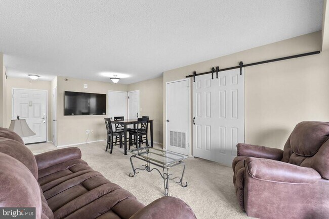 Photo - 15101 Interlachen Dr Unit 1-705