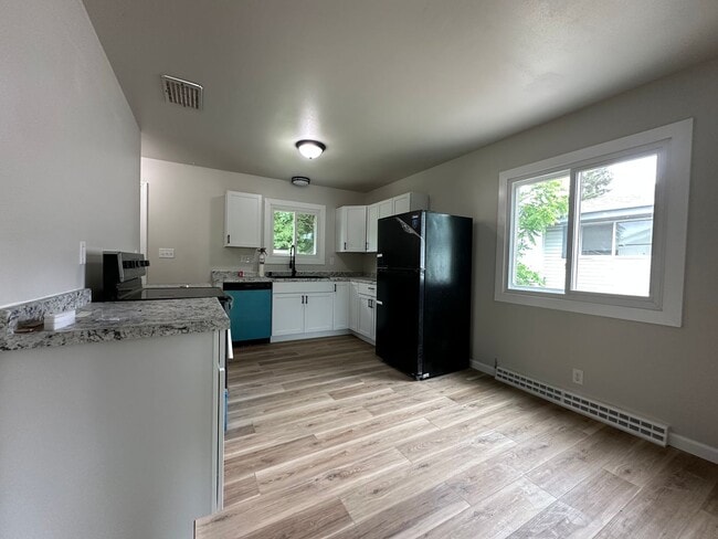 Photo - 6656 W Brentwood Ave