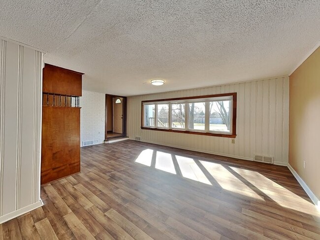 Photo - 2910 Louisiana Ave N