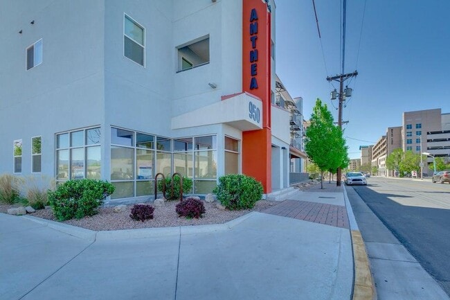 Photo - 950 4th St SW Unidad 303