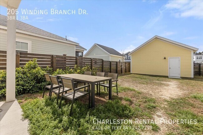 Photo - 205 Winding Branch Dr