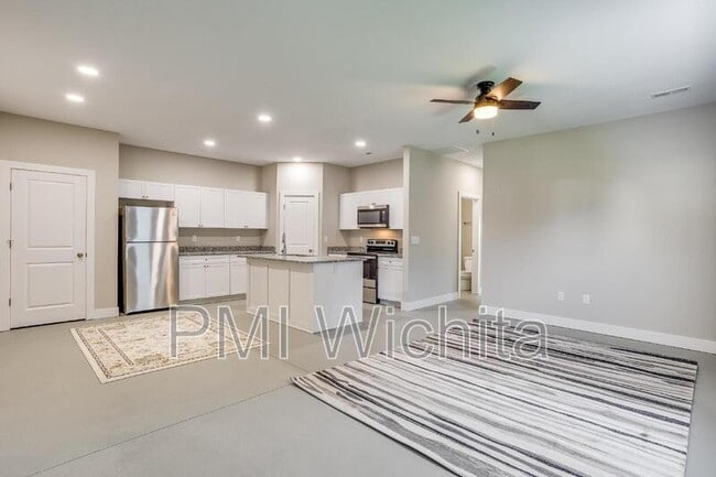 5248 N Cypress Cir
