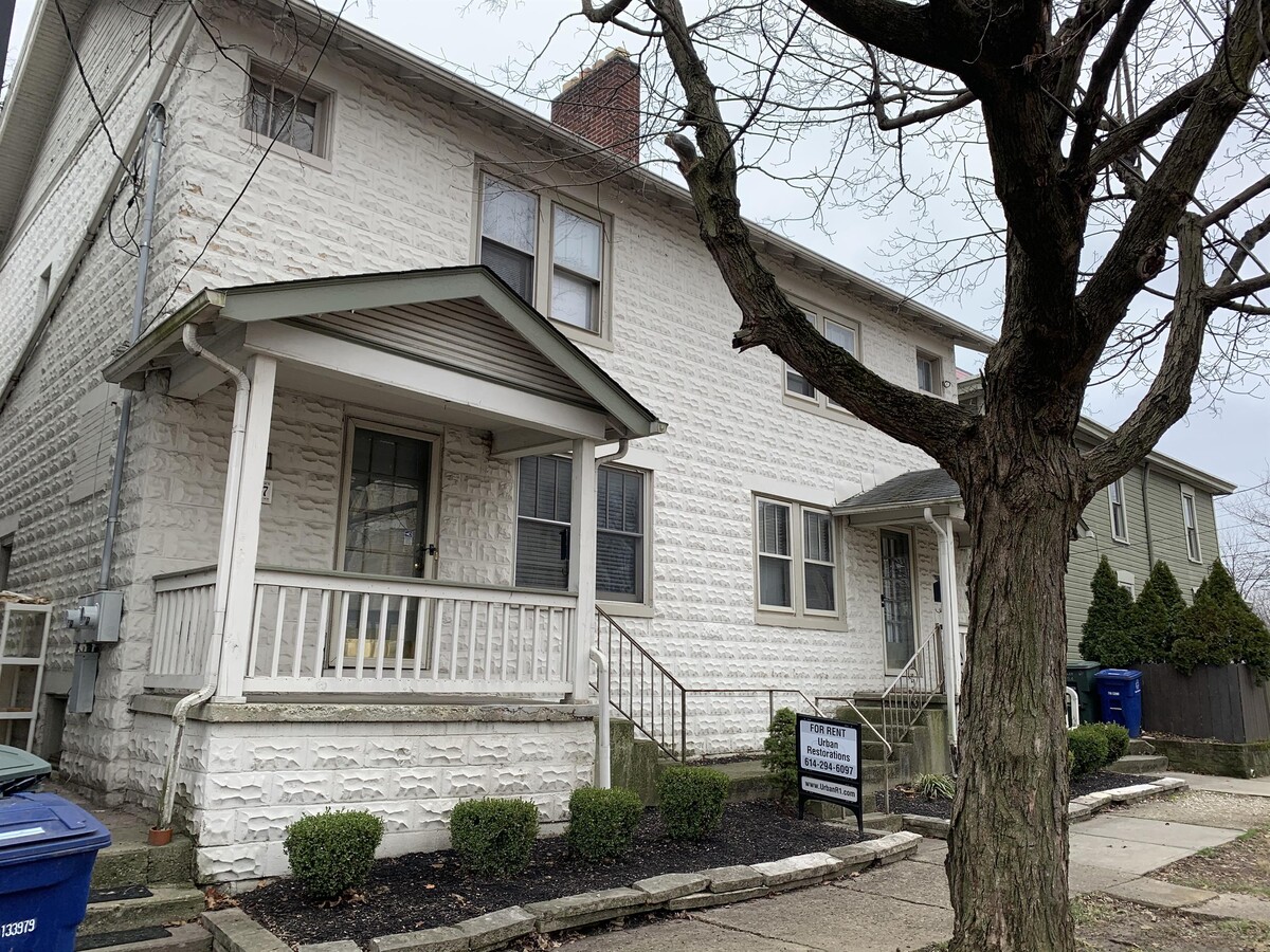 Photo - 167 E Lincoln St Townhome