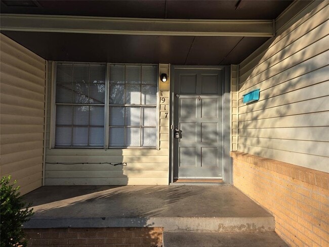 Photo - 1917 Treat Dr