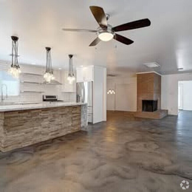Building Photo - Great Opportunity, Great Location! 4Bed/... Rental