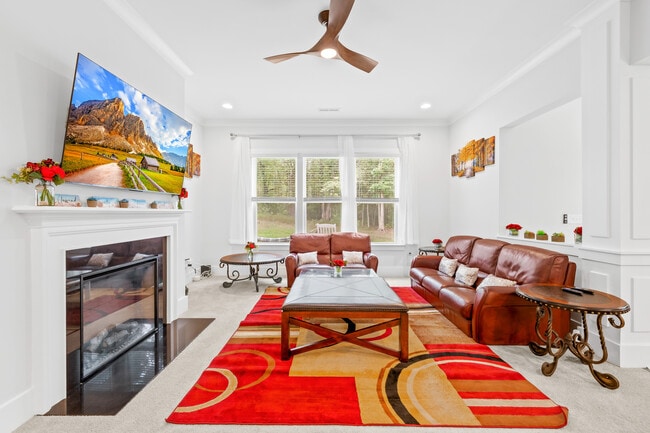 Room in Single Family Home on Grace Ln