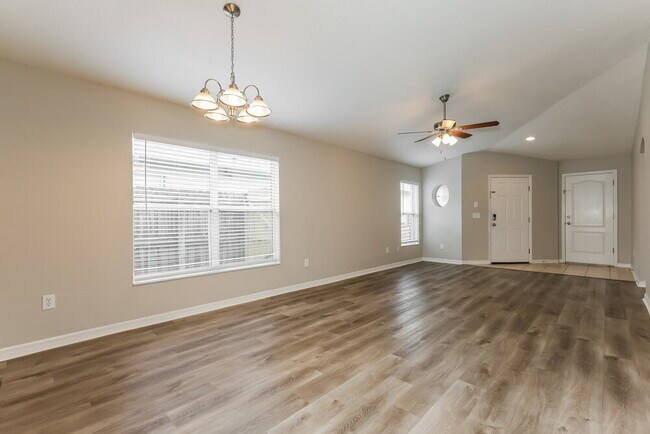 Photo - 1415 Marsh Wood Dr